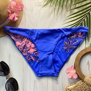 RARE Maaji • Reversible Thin-Side Sublime Classic Bikini Bottoms 👙🏝